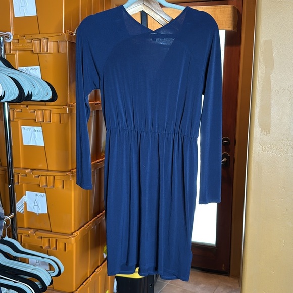 BCBGeneration LS V-Neck Sheath Stretch Knit Mini Dress Navy Blue Size Small - Picture 7 of 7